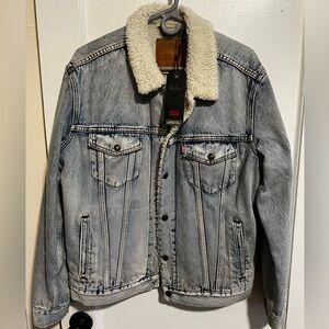 Levi's Lightwash Denim Jacket with Sherpa Lining